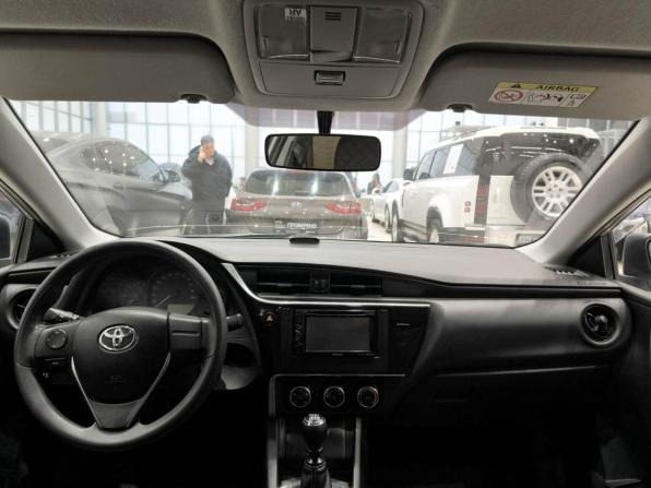 Toyota Corolla XI (E160 E170 E180) Рестайлинг 1 с пробегом 2018 года, цена 1 699 000 рублей, 168418 км, седан, Автокод Объявления