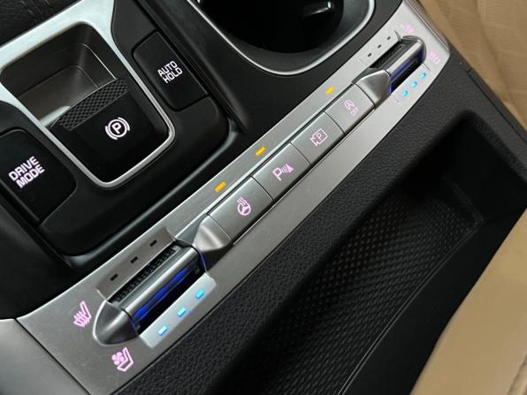 Kia Carnival IV с пробегом 2021 года, цена 3 700 000 рублей, 49142 км, минивэн, Автокод Объявления