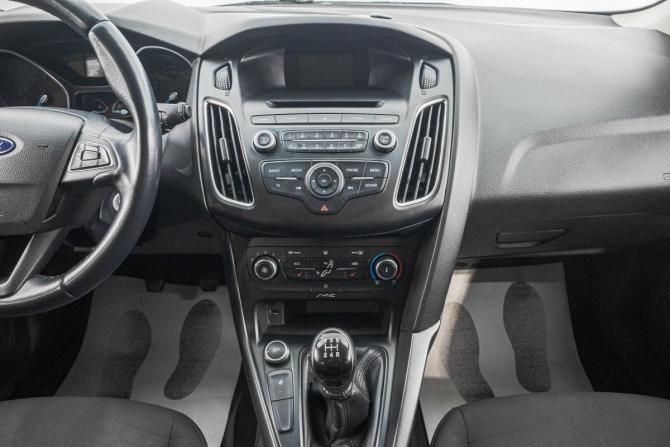 Ford Focus III Рестайлинг с пробегом 2018 года, цена 999 000 рублей, 180000 км, хэтчбек, Автокод Объявления