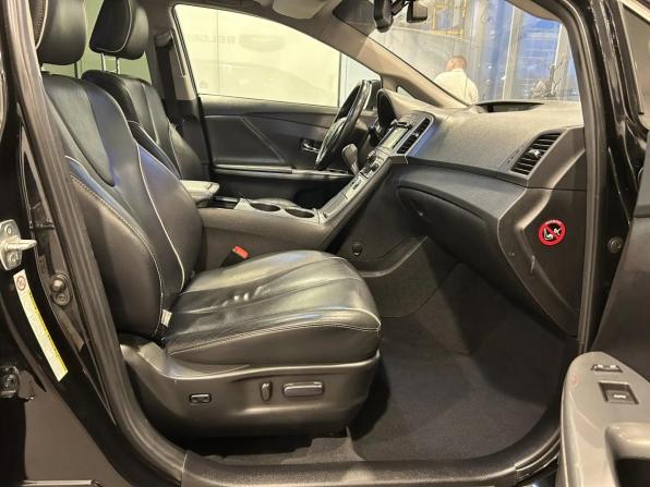 Toyota Venza I Рестайлинг с пробегом 2014 года, цена 1 889 000 рублей, 255000 км, внедорожник, Автокод Объявления