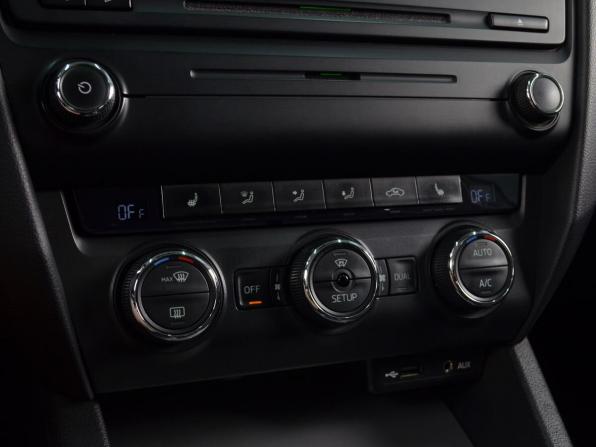 Skoda Octavia III (A7) с пробегом 2013 года, цена 1 404 997 рублей, 213505 км, лифтбек, Автокод Объявления