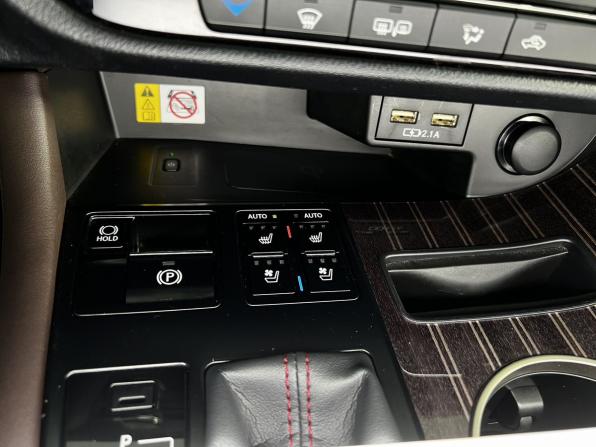 Lexus RX IV Рестайлинг с пробегом 2020 года, цена 4 950 000 рублей, 93000 км, внедорожник, Автокод Объявления