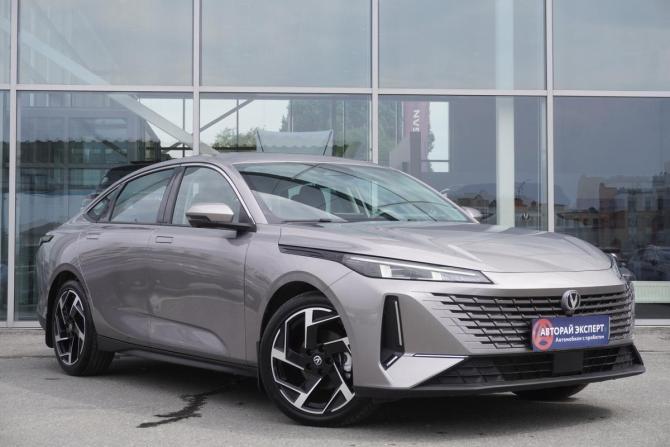 Changan Lamore с пробегом 2023 года, цена 2 400 000 рублей, 3882 км, седан, Автокод Объявления