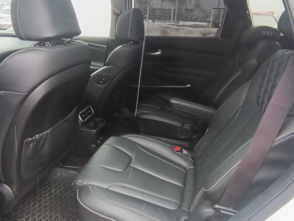 Hyundai Santa Fe IV Рестайлинг с пробегом 2023 года, цена 4 042 000 рублей, 48876 км, внедорожник, Автокод Объявления