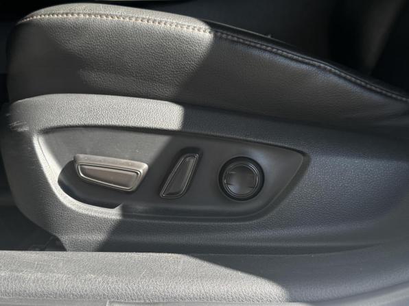 Toyota Camry VIII (XV70) с пробегом 2019 года, цена 2 750 000 рублей, 211085 км, седан, Автокод Объявления
