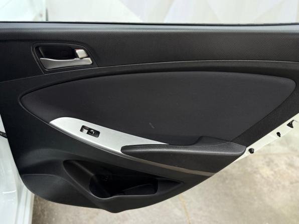Hyundai Solaris I Рестайлинг с пробегом 2016 года, цена 1 250 000 рублей, 79717 км, хэтчбек, Автокод Объявления