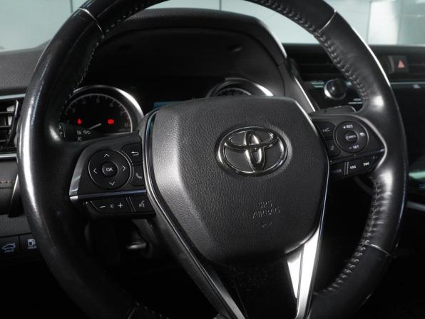 Toyota Camry VIII (XV70) с пробегом 2019 года, цена 2 850 000 рублей, 98977 км, седан, Автокод Объявления