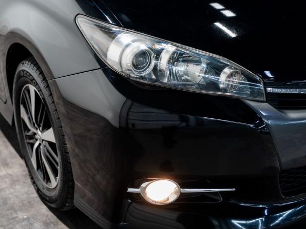 Toyota Wish II Рестайлинг с пробегом 2012 года, цена 1 480 000 рублей, 137425 км, минивэн, Автокод Объявления