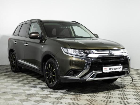 Mitsubishi Outlander III Рестайлинг 3 с пробегом 2019 года, цена 1 749 700 рублей, 112670 км, внедорожник, Автокод Объявления