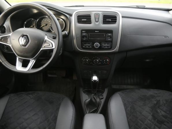 Renault Logan II Рестайлинг с пробегом 2020 года, цена 1 095 000 рублей, 41000 км, седан, Автокод Объявления