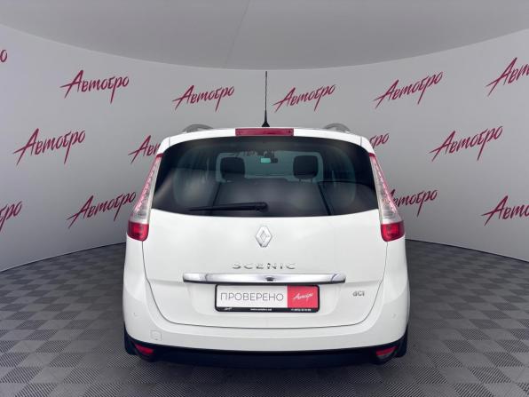 Renault Scenic III Рестайлинг 2 с пробегом 2016 года, цена 1 099 000 рублей, 242001 км, минивэн, Автокод Объявления