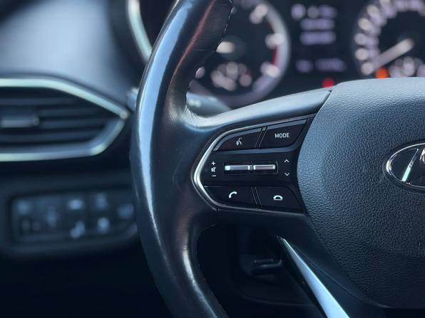 Hyundai Santa Fe IV с пробегом 2018 года, цена 2 999 000 рублей, 111117 км, внедорожник, Автокод Объявления