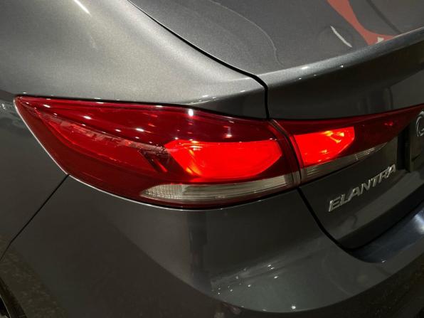 Hyundai Elantra VI (AD) с пробегом 2017 года, цена 1 350 000 рублей, 143602 км, седан, Автокод Объявления
