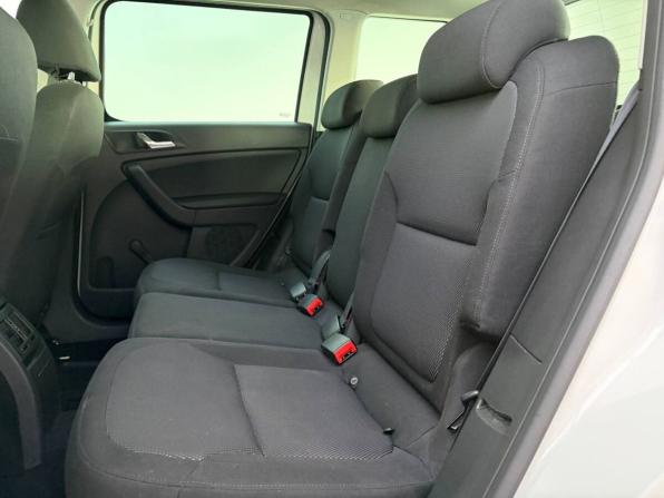 Skoda Yeti I Рестайлинг с пробегом 2014 года, цена 1 220 000 рублей, 166016 км, внедорожник, Автокод Объявления