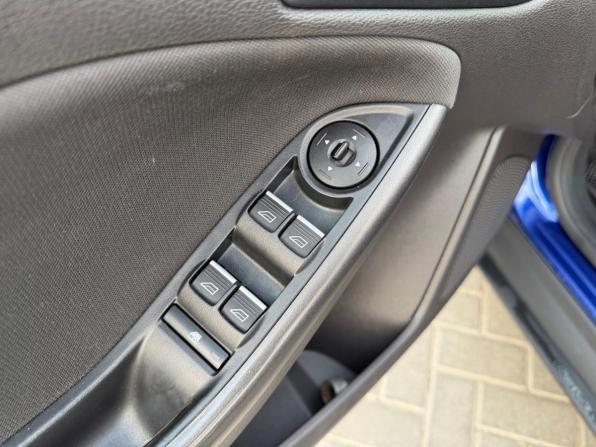 Ford Focus III Рестайлинг с пробегом 2015 года, цена 1 150 000 рублей, 92617 км, хэтчбек, Автокод Объявления