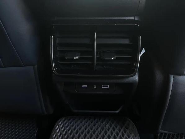 Geely Atlas II с пробегом 2024 года, цена 2 760 000 рублей, 36054 км, внедорожник, Автокод Объявления