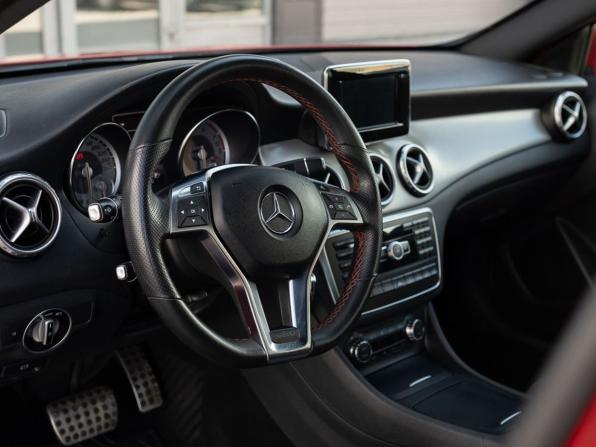 Mercedes-Benz GLA I (X156) с пробегом 2015 года, цена 1 590 000 рублей, 131226 км, внедорожник, Автокод Объявления