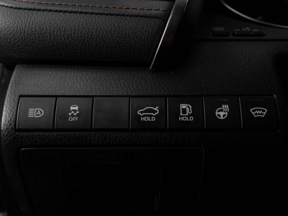 Toyota Camry VIII (XV70) с пробегом 2019 года, цена 2 799 000 рублей, 100121 км, седан, Автокод Объявления