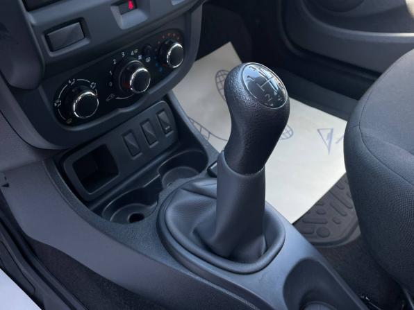 Renault Duster I Рестайлинг с пробегом 2015 года, цена 995 000 рублей, 71710 км, внедорожник, Автокод Объявления