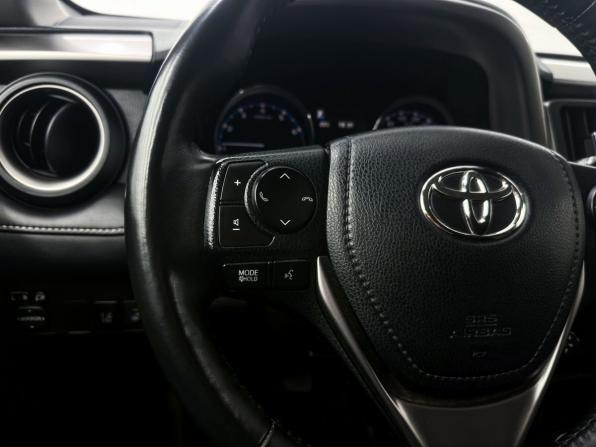 Toyota RAV4 IV (XA40) Рестайлинг с пробегом 2015 года, цена 2 400 000 рублей, 231856 км, внедорожник, Автокод Объявления
