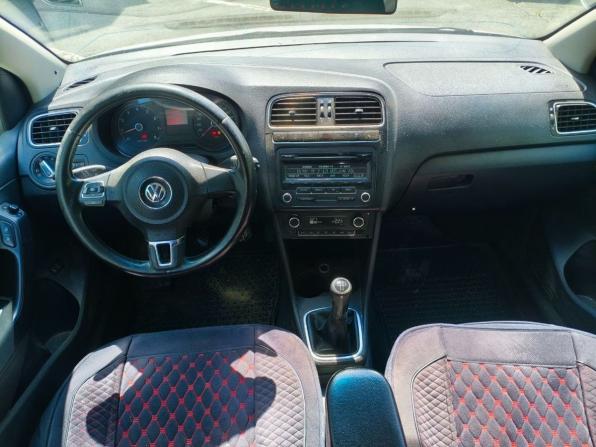 Volkswagen Polo V с пробегом 2011 года, цена 399 000 рублей, 272000 км, седан, Автокод Объявления