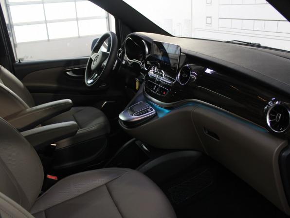 Mercedes-Benz V-Класс III (W447) Рестайлинг с пробегом 2021 года, цена 8 890 000 рублей, 22000 км, минивэн, Автокод Объявления
