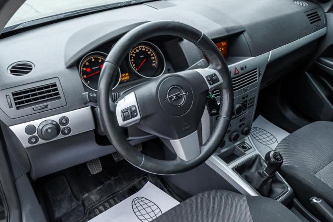 Opel Astra H Рестайлинг с пробегом 2011 года, цена 440 000 рублей, 172450 км, хэтчбек, Автокод Объявления
