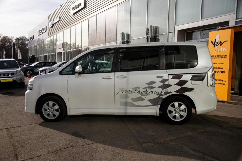Toyota Voxy II (R70) Иркутск  - изображение 10
