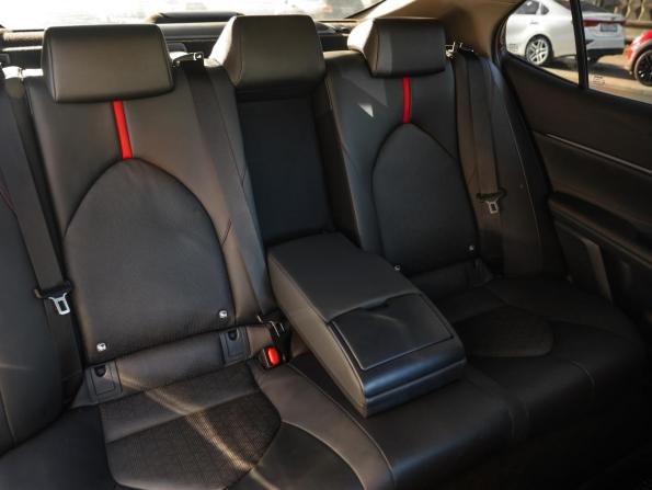 Toyota Camry VIII (XV70) Рестайлинг с пробегом 2021 года, цена 2 399 777 рублей, 223000 км, седан, Автокод Объявления