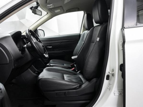 Mitsubishi Outlander III Рестайлинг 2 с пробегом 2016 года, цена 1 790 000 рублей, 225300 км, внедорожник, Автокод Объявления