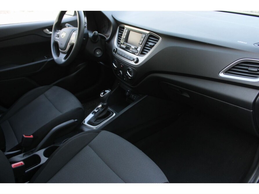Hyundai Solaris II Москва  - изображение 8