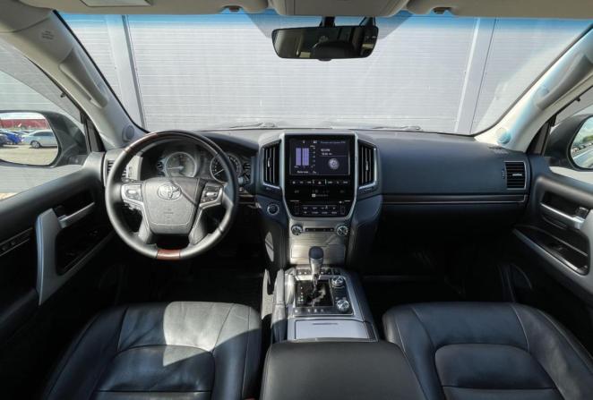Toyota Land Cruiser 200 Series Рестайлинг 2 с пробегом 2019 года, цена 5 450 000 рублей, 381140 км, внедорожник, Автокод Объявления