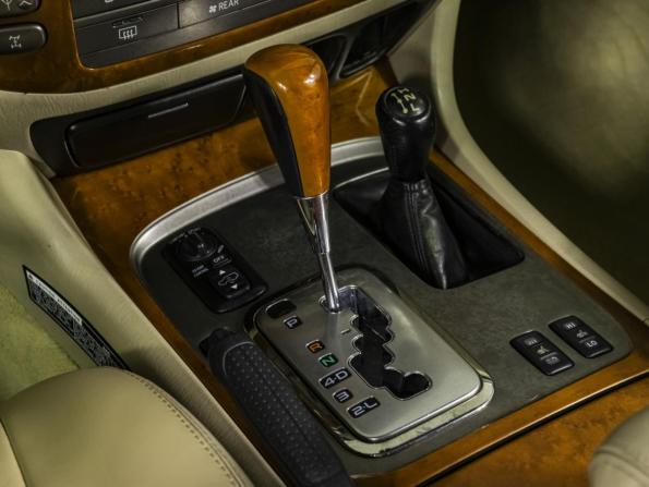 Lexus LX II Рестайлинг с пробегом 2004 года, цена 1 848 000 рублей, 452000 км, внедорожник, Автокод Объявления