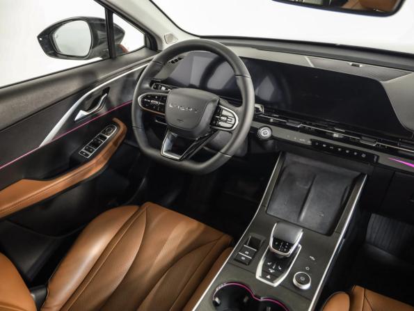 Omoda C5 I с пробегом 2023 года, цена 1 499 000 рублей, 27982 км, внедорожник, Автокод Объявления