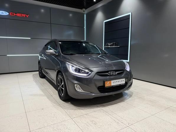 Hyundai Solaris I с пробегом 2014 года, цена 750 000 рублей, 208000 км, седан, Автокод Объявления