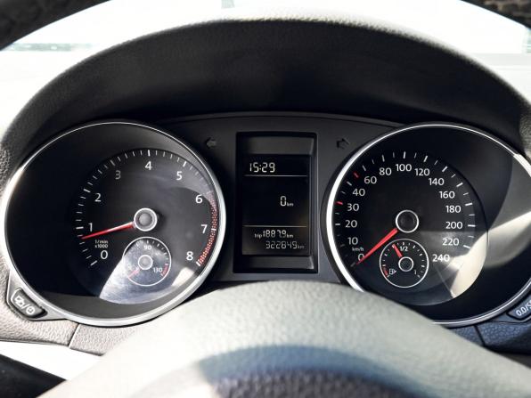 Volkswagen Golf VI с пробегом 2012 года, цена 715 000 рублей, 322848 км, хэтчбек, Автокод Объявления