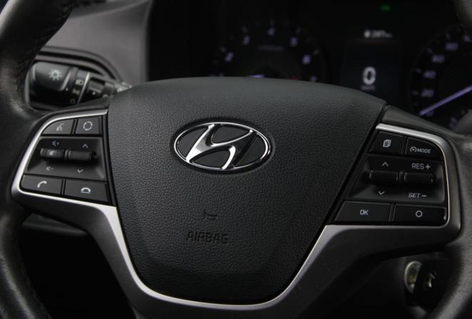 Hyundai Solaris II Рестайлинг с пробегом 2021 года, цена 1 660 000 рублей, 84642 км, седан, Автокод Объявления