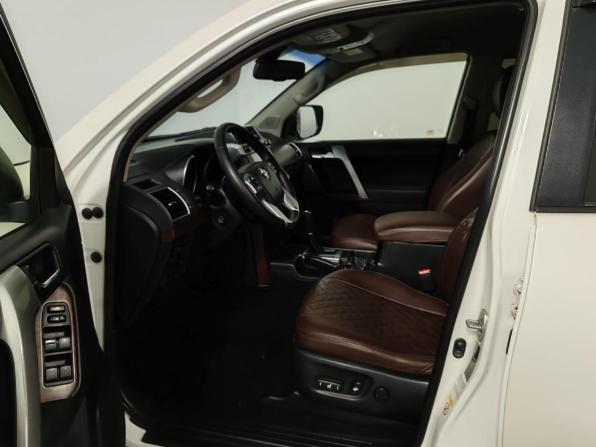 Toyota Land Cruiser Prado 150 Series Рестайлинг 1 с пробегом 2014 года, цена 3 149 000 рублей, 248193 км, внедорожник, Автокод Объявления