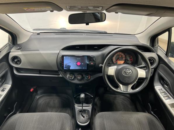 Toyota Vitz III (XP130) Рестайлинг с пробегом 2015 года, цена 799 000 рублей, 137000 км, хэтчбек, Автокод Объявления