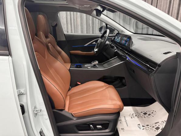 Omoda C5 I с пробегом 2023 года, цена 1 719 000 рублей, 53140 км, внедорожник, Автокод Объявления
