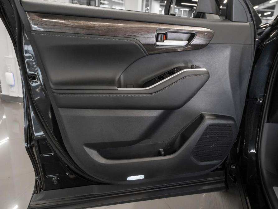 Toyota Highlander IV (XU70) Москва  - изображение 18