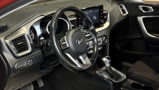 Kia XCeed I с пробегом 2020 года, цена 1 849 000 рублей, 111000 км, хэтчбек, Автокод Объявления