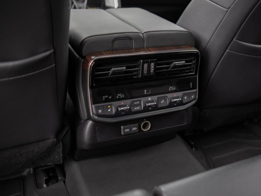 Toyota Land Cruiser 300 Series Сочи  - изображение 34