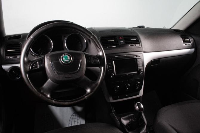 Skoda Yeti I с пробегом 2012 года, цена 1 299 000 рублей, 139000 км, внедорожник, Автокод Объявления