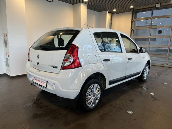 Renault Sandero I с пробегом 2013 года, цена 570 000 рублей, 120053 км, хэтчбек, Автокод Объявления