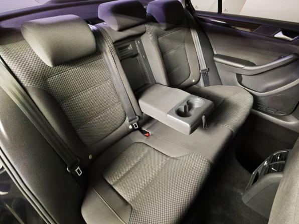 Volkswagen Jetta VI Рестайлинг с пробегом 2014 года, цена 889 000 рублей, 243290 км, седан, Автокод Объявления