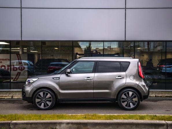 Kia Soul II Рестайлинг с пробегом 2018 года, цена 1 399 777 рублей, 207401 км, хэтчбек, Автокод Объявления