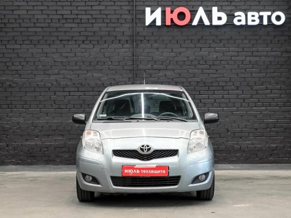 Toyota Yaris II Рестайлинг с пробегом 2010 года, цена 500 000 рублей, 220494 км, хэтчбек, Автокод Объявления