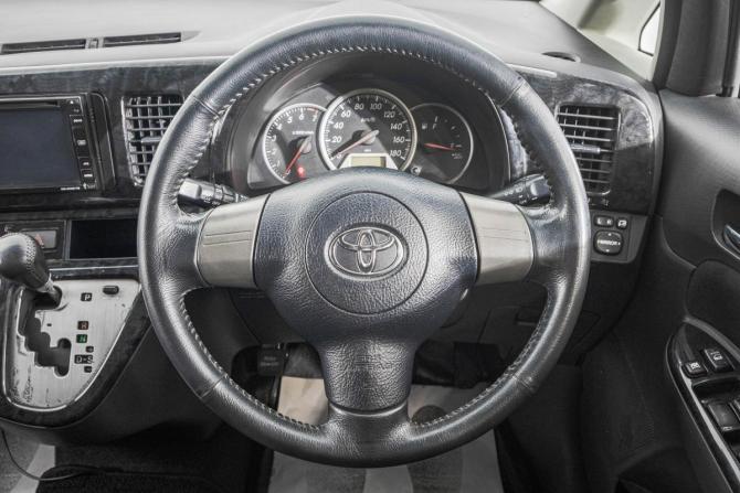 Toyota Wish I Рестайлинг с пробегом 2006 года, цена 999 000 рублей, 146500 км, компактвэн, Автокод Объявления