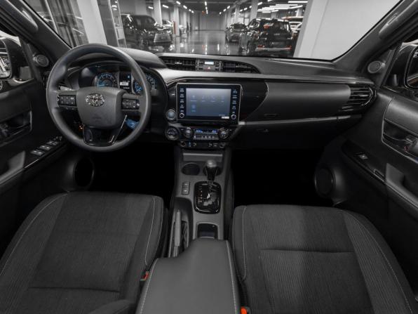 Toyota Hilux VIII Рестайлинг 2 с пробегом 2025 года, цена 6 900 000 рублей, 30 км, пикап, Автокод Объявления